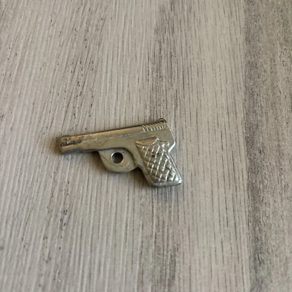 Arcade Toys Cast Iron Nickel Plate Colt Pistol Gun Prize Charm Cracker Jack‎